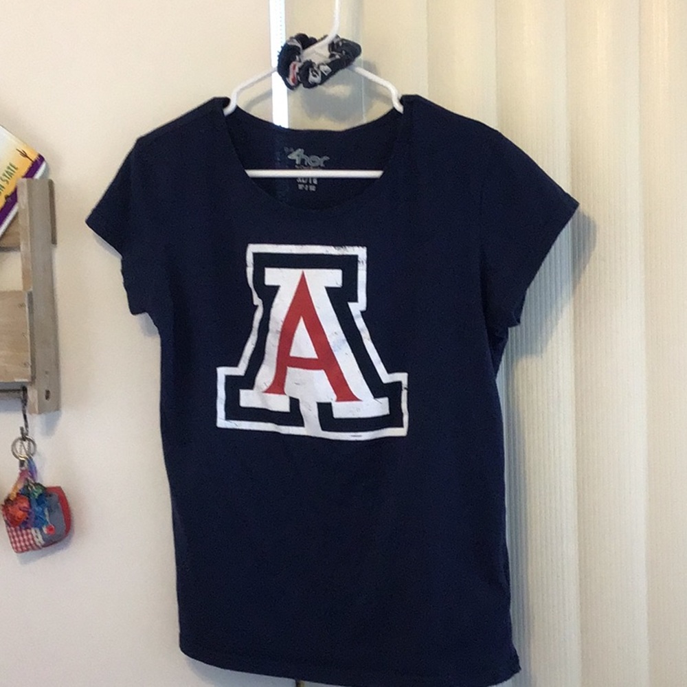 ‘G-lll 4Her’ UofA T-Shirt & Scrunchie